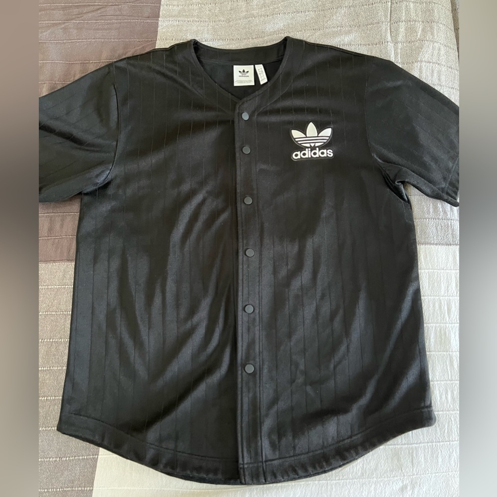 Adidas Jersey size XL worn 2 times. Like new